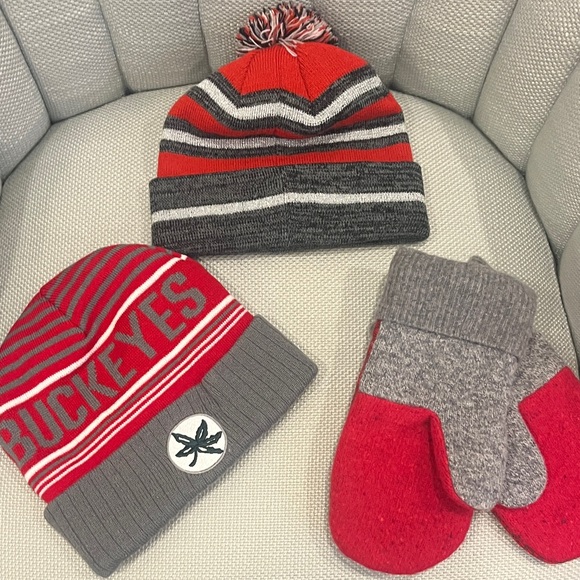 Ohio State Buckeyes Mittens and Beanies - Picture 2 of 2